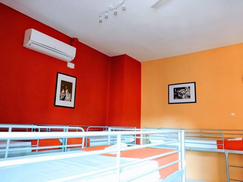 Feetup Backpackers Valence